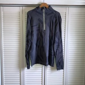 Lululemon 3/4 Zip pullover in Great Shape